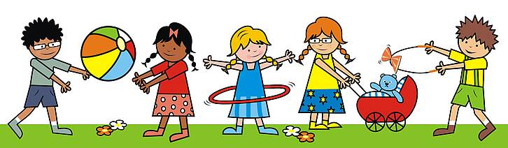 Kinder_spielen_mit_Utensilien_